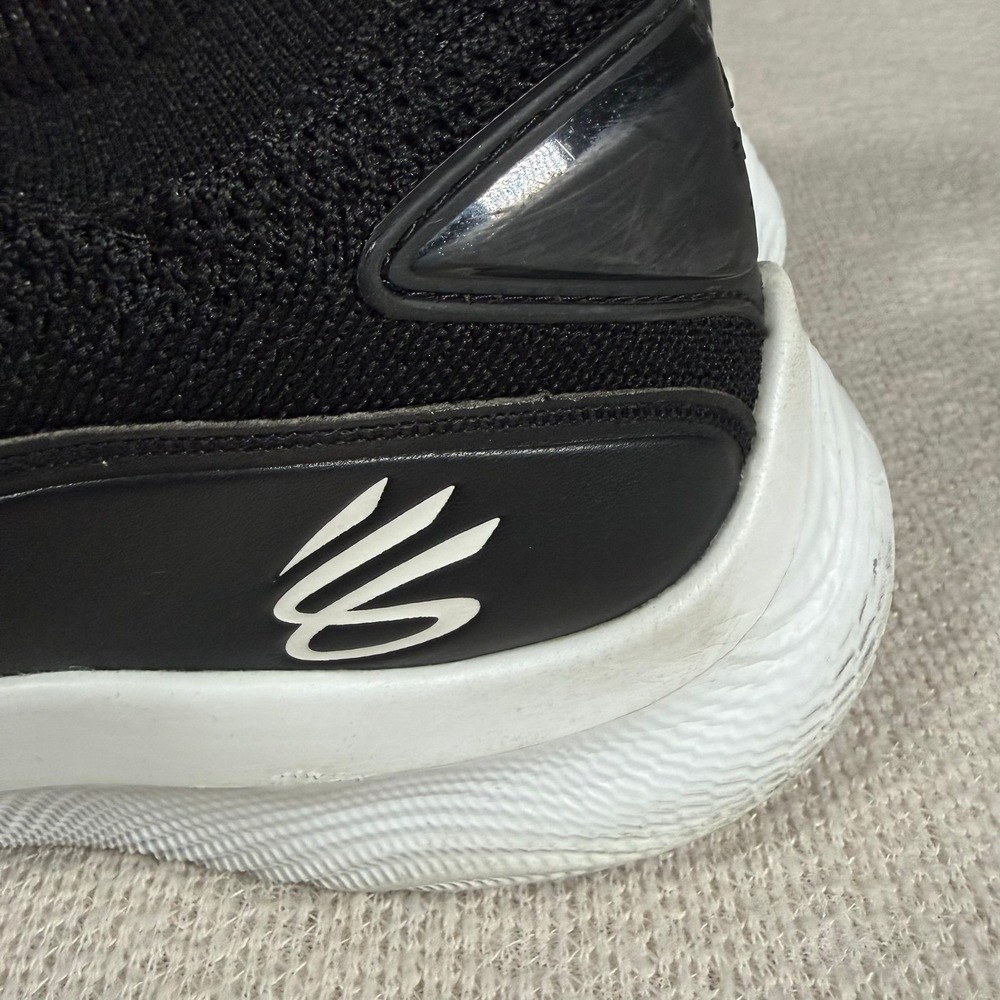 Under Armour Curry 8 Flow Sneakers Size 10 Black White Basketball 3023085-002 - Picture 7 of 16